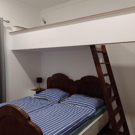 Penzion Litohlavy 17 - Na Samote U Lesa Králŭv Dvŭr Buitenkant foto
